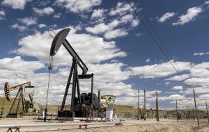 بهای نفت خام در بازار‌های جهانی افزایش یافت