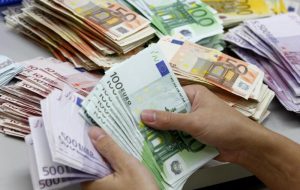 آخرین نرخ دلار و یورو در بازار