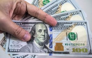 ارز آمریکا را در آستانه بدترین عملکرد ماهانه