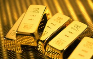 قیمت طلا بیش از ۲ درصد نسبت به در روز گذشته کاهش یافت